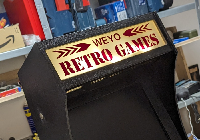 Beleuchteter Schriftzug