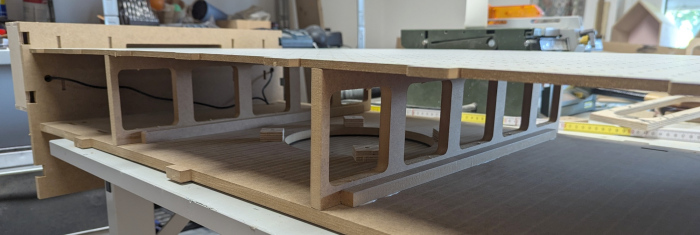 Untere Stützstreben