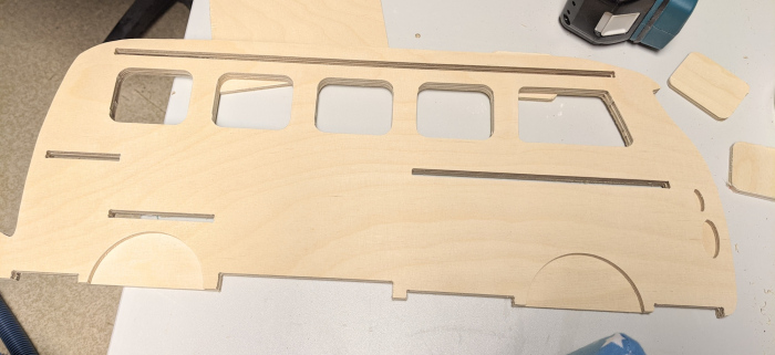 Holzmodell Toniebox‑Bulli Halterung