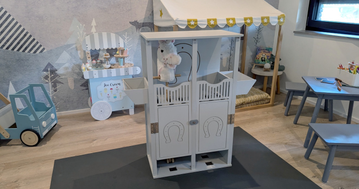 Pferdestall für Steckenpferd selbst bauen