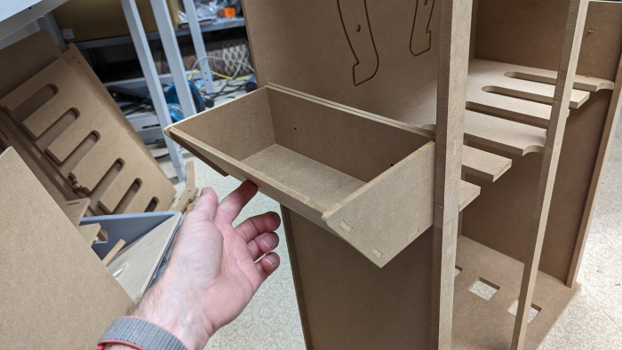 Pferdestall für Steckenpferd selbst bauen